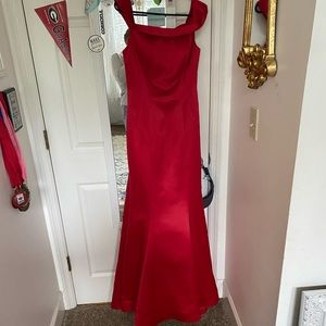 Off the shoulder red mermaid dress